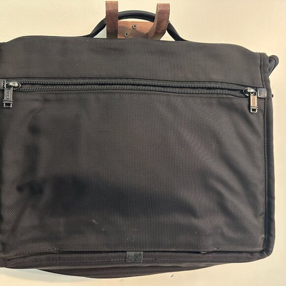 Tumi messenger bag - Picture 2 of 6